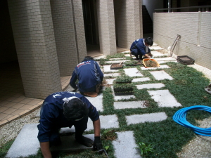 定期点検 ・ 対応 ・ 報告を行います。